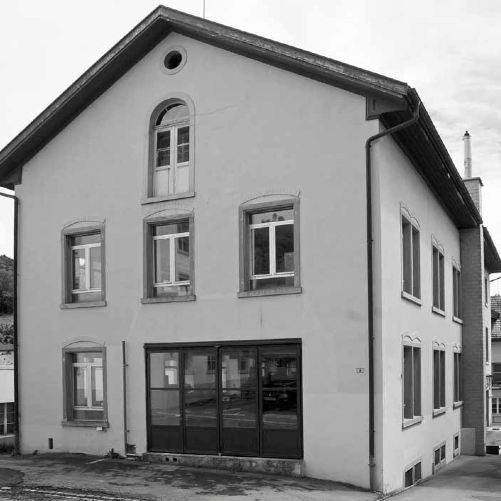 Gegründet 1883 von Kaspar Honegger, Dändler. Von 1908 an bis zur Schliessung 1945 eine Weberei. Heute Ruppert Composite.