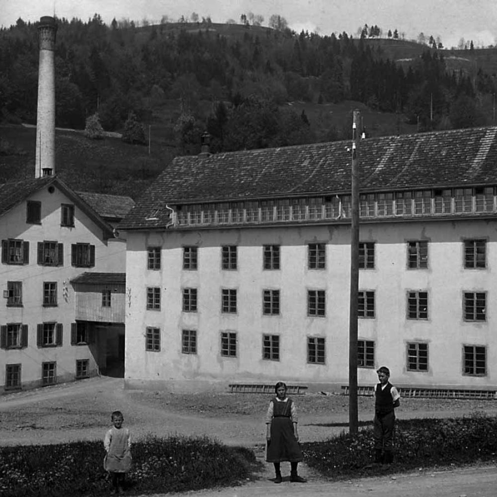 Lorem ipsum dolor sit amet, consetetur sadipscing elitr, sed diam nonumy eirmod tempor invidunt ut labore et dolore magna aliquyam erat, sed diam voluptua. At vero eos et accusam et justo duo dolores et ea rebum. Stet clita kasd gubergren, no sea takimata sanctus est Lorem ipsum dolor sit amet. Lorem ipsum dolor sit amet, consetetur sadipscing elitr, sed diam nonumy eirmod tempor invidunt ut labore et dolore magna aliquyam erat, sed diam voluptua. At vero eos et accusam et justo duo dolores et ea rebum. Stet clita kasd gubergren, no sea takimata sanctus est Lorem ipsum dolor sit amet.